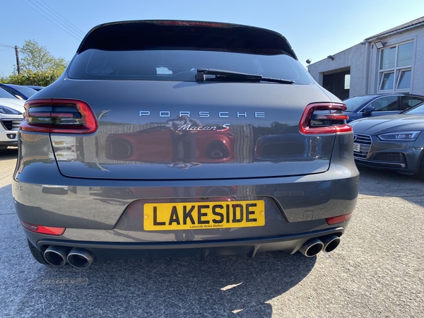 Porsche Macan DIESEL ESTATE in Down