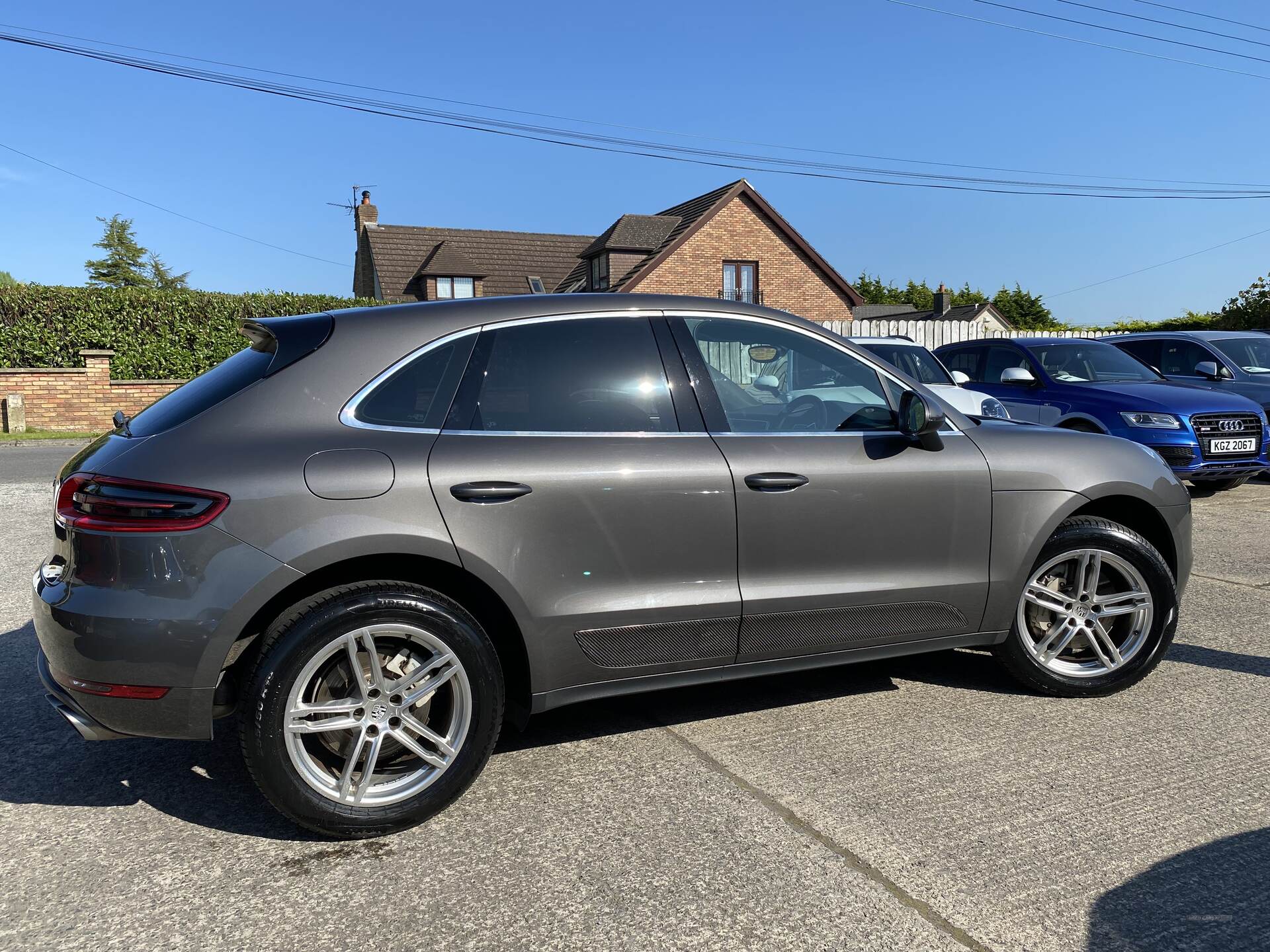 Porsche Macan DIESEL ESTATE in Down