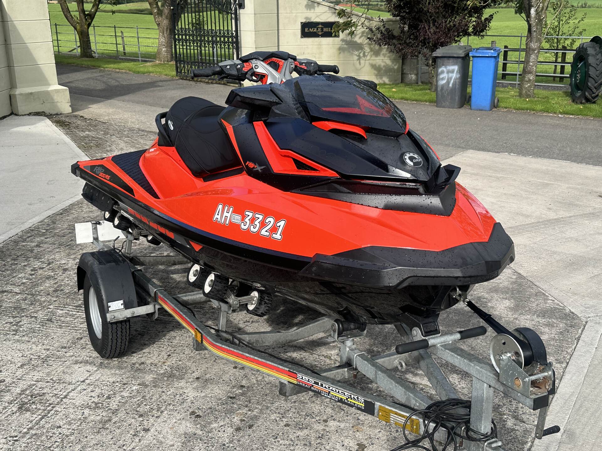 Sea-Doo RXP 300RS in Down