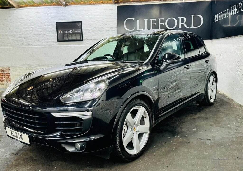 Aug 2017 Porsche Cayenne S Platinum Edition Diesel 5dr Tiptronic S
