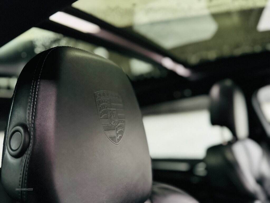 Aug 2017 Porsche Cayenne S Platinum Edition Diesel 5dr Tiptronic S