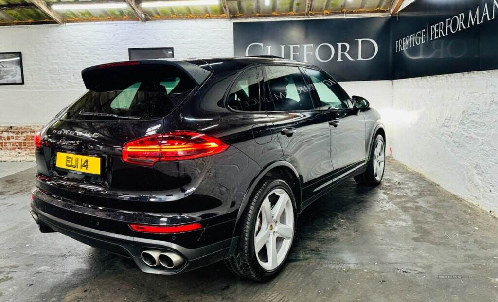 Aug 2017 Porsche Cayenne S Platinum Edition Diesel 5dr Tiptronic S
