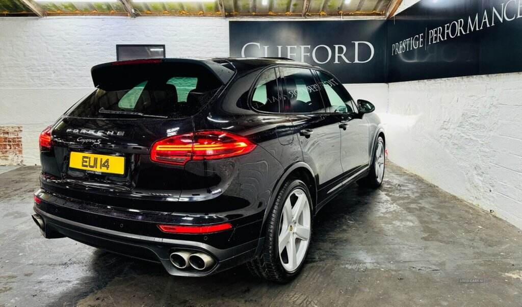 Aug 2017 Porsche Cayenne S Platinum Edition Diesel 5dr Tiptronic S