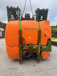 Amazone UF1501 21-15M Hydraulic Folding Sprayer Full Spec in Down