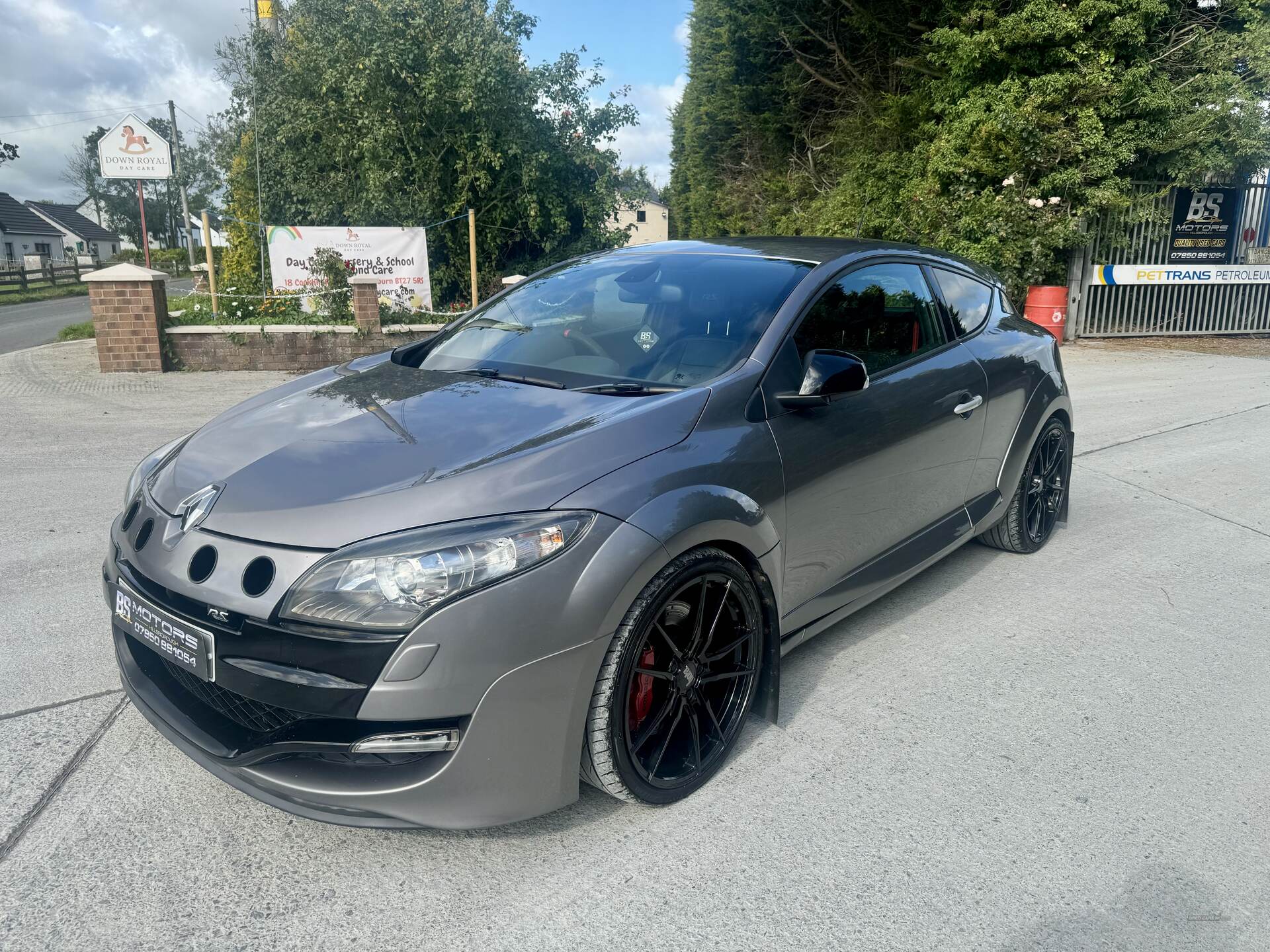 Renault Megane COUPE in Down