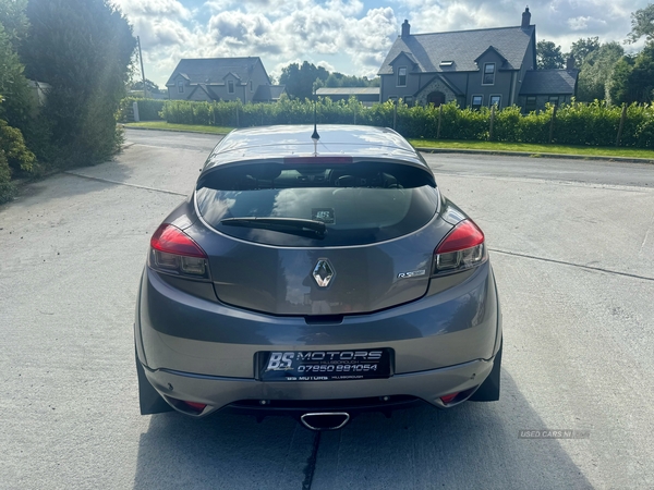 Renault Megane COUPE in Down