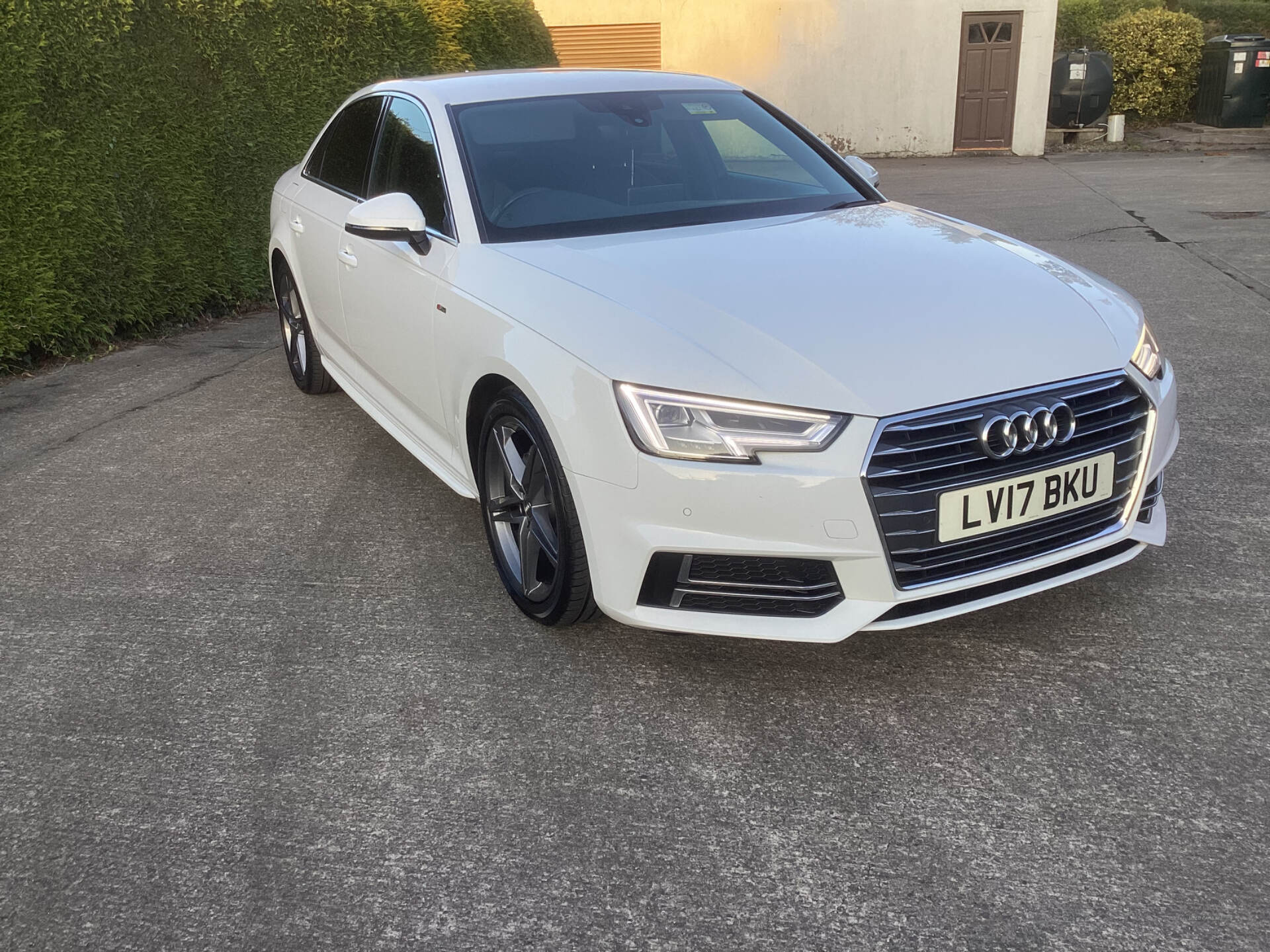 Audi A4 DIESEL SALOON in Down