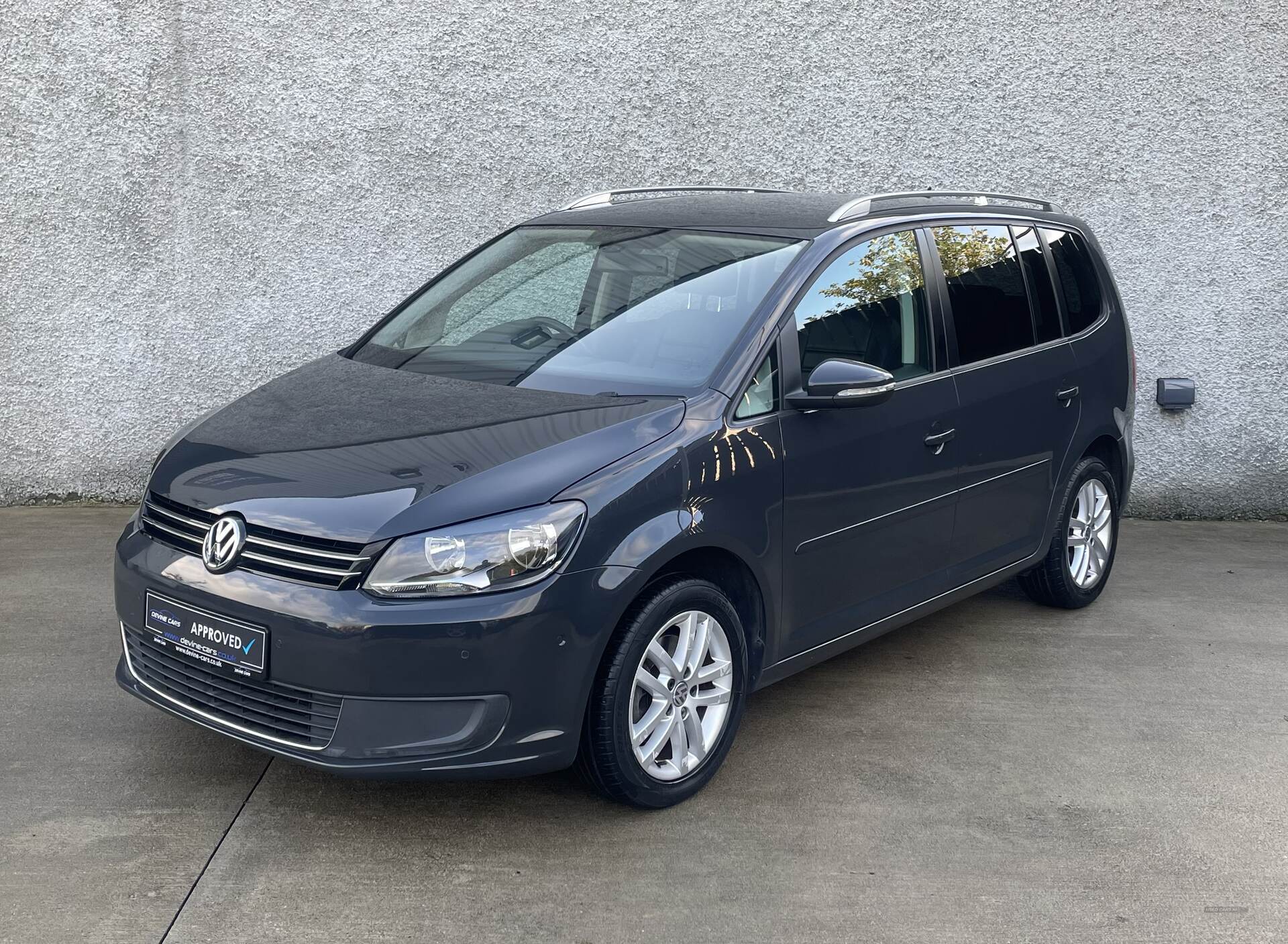 Volkswagen Touran DIESEL ESTATE in Tyrone