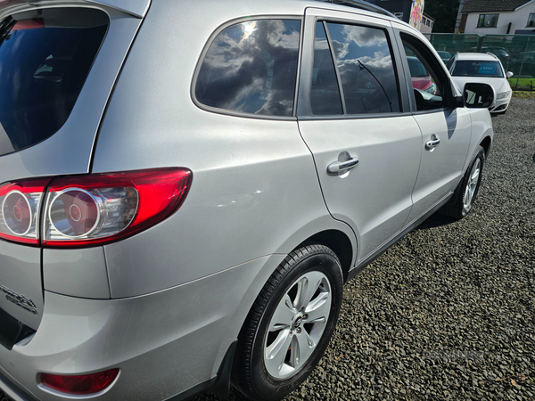 Hyundai Santa Fe DIESEL ESTATE in Antrim