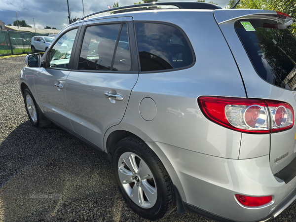 Hyundai Santa Fe DIESEL ESTATE in Antrim