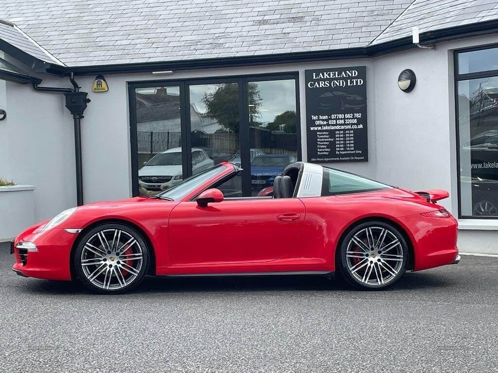 Apr 2015 Porsche 911 S 2dr PDK
