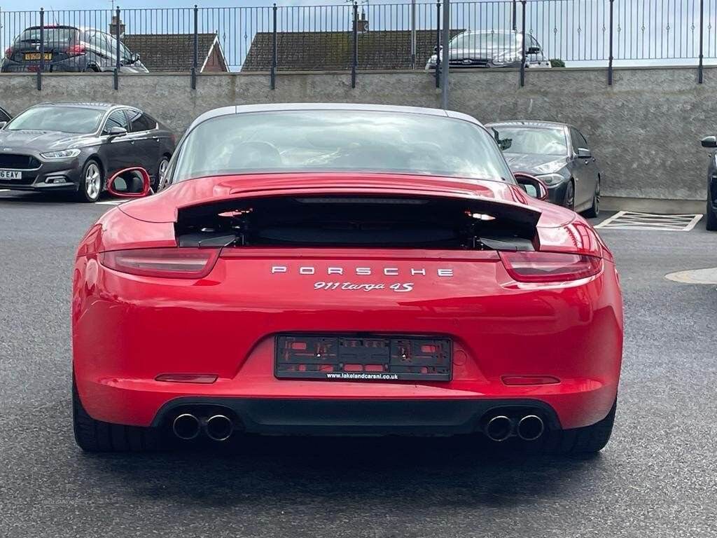 Apr 2015 Porsche 911 S 2dr PDK