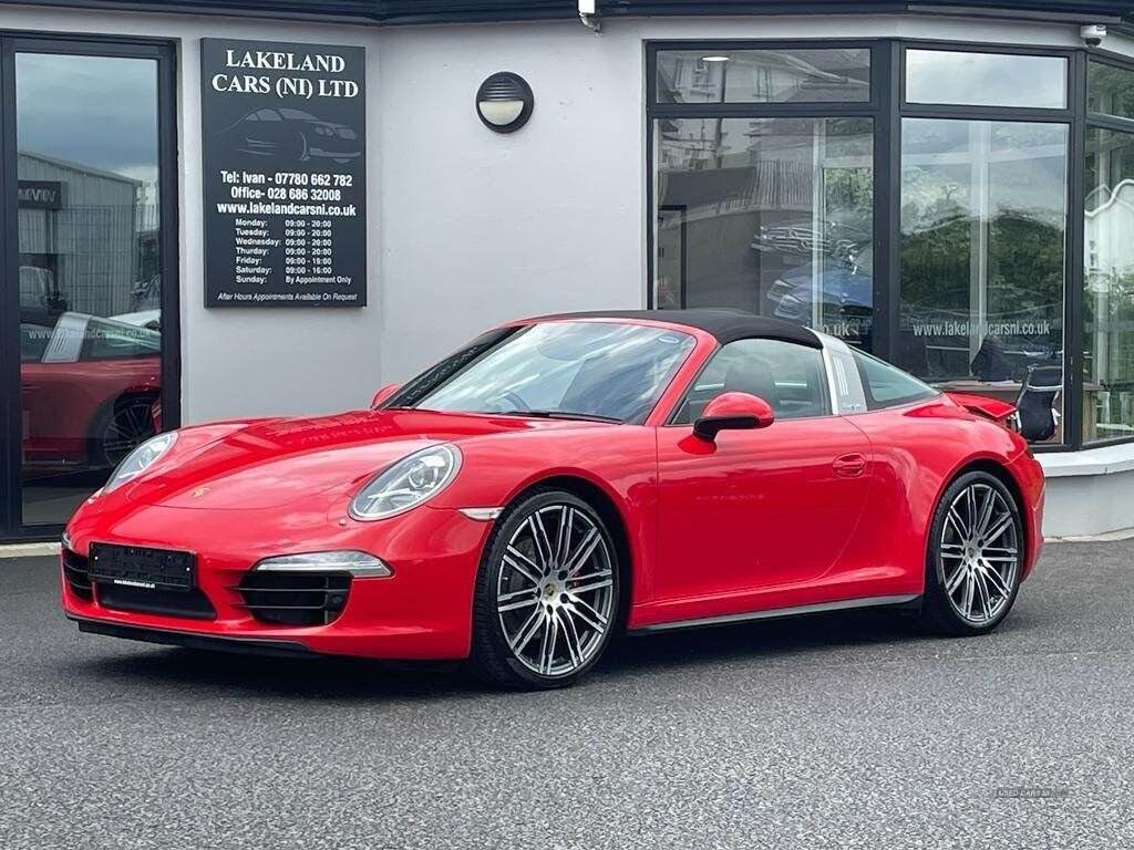 Apr 2015 Porsche 911 S 2dr PDK