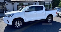 Toyota Hilux 2.4 INVINCIBLE 4WD D-4D DCB 4d 147 BHP in Fermanagh