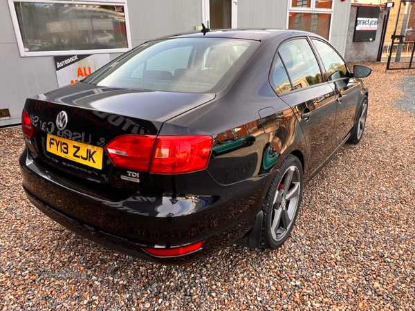 Volkswagen Jetta DIESEL SALOON in Antrim