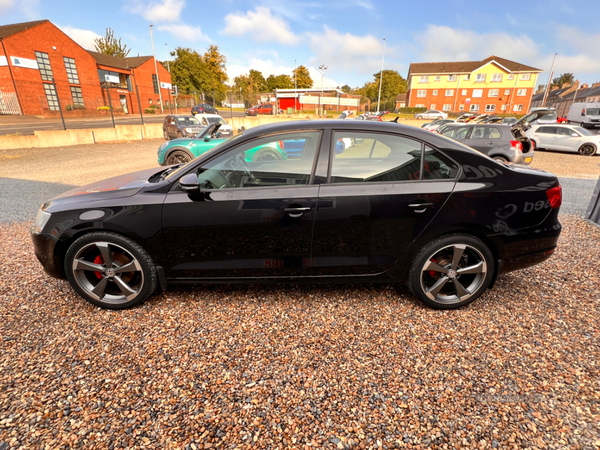 Volkswagen Jetta DIESEL SALOON in Antrim