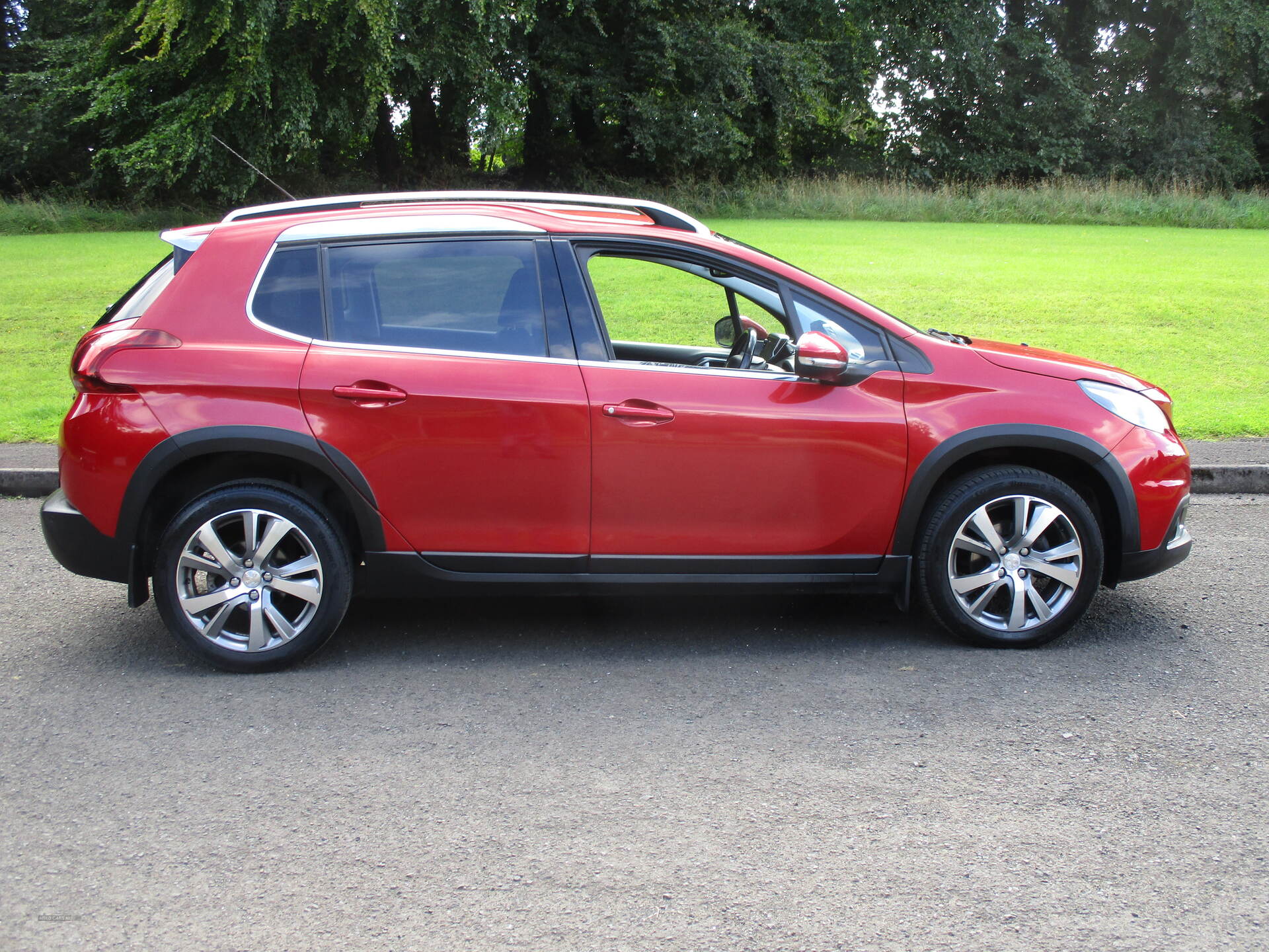 Peugeot 2008 DIESEL ESTATE in Derry / Londonderry