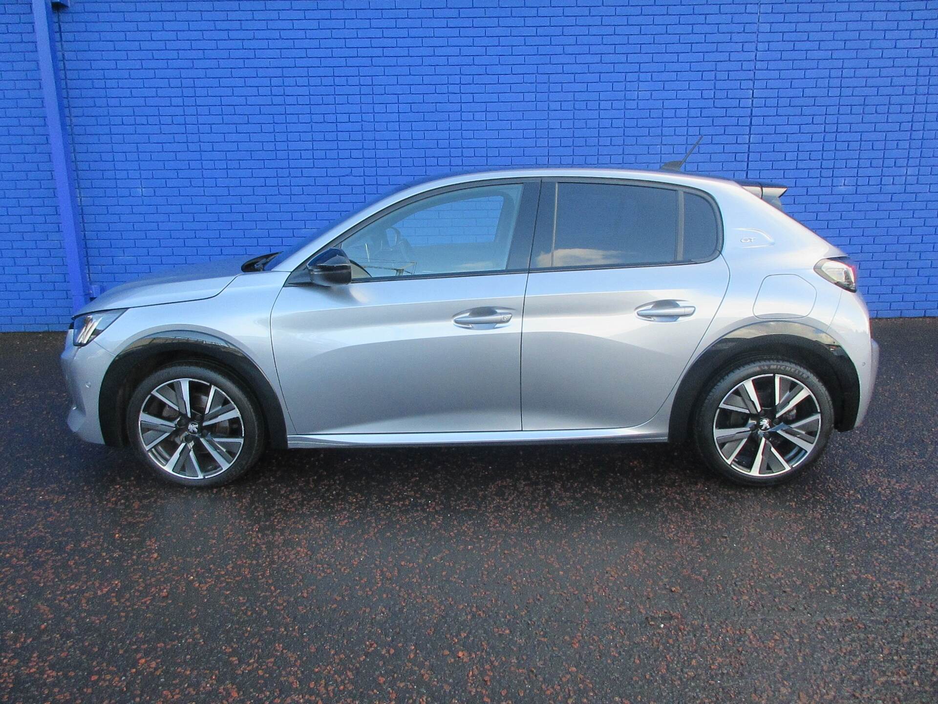 Jul 2021 Peugeot 208 1.5 BlueHDi 100 Active 5dr