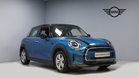 MINI Hatch 1.5 Cooper Classic Hatchback 5dr Petrol Steptronic Euro 6 (s/s) (136 ps) in City of Edinburgh