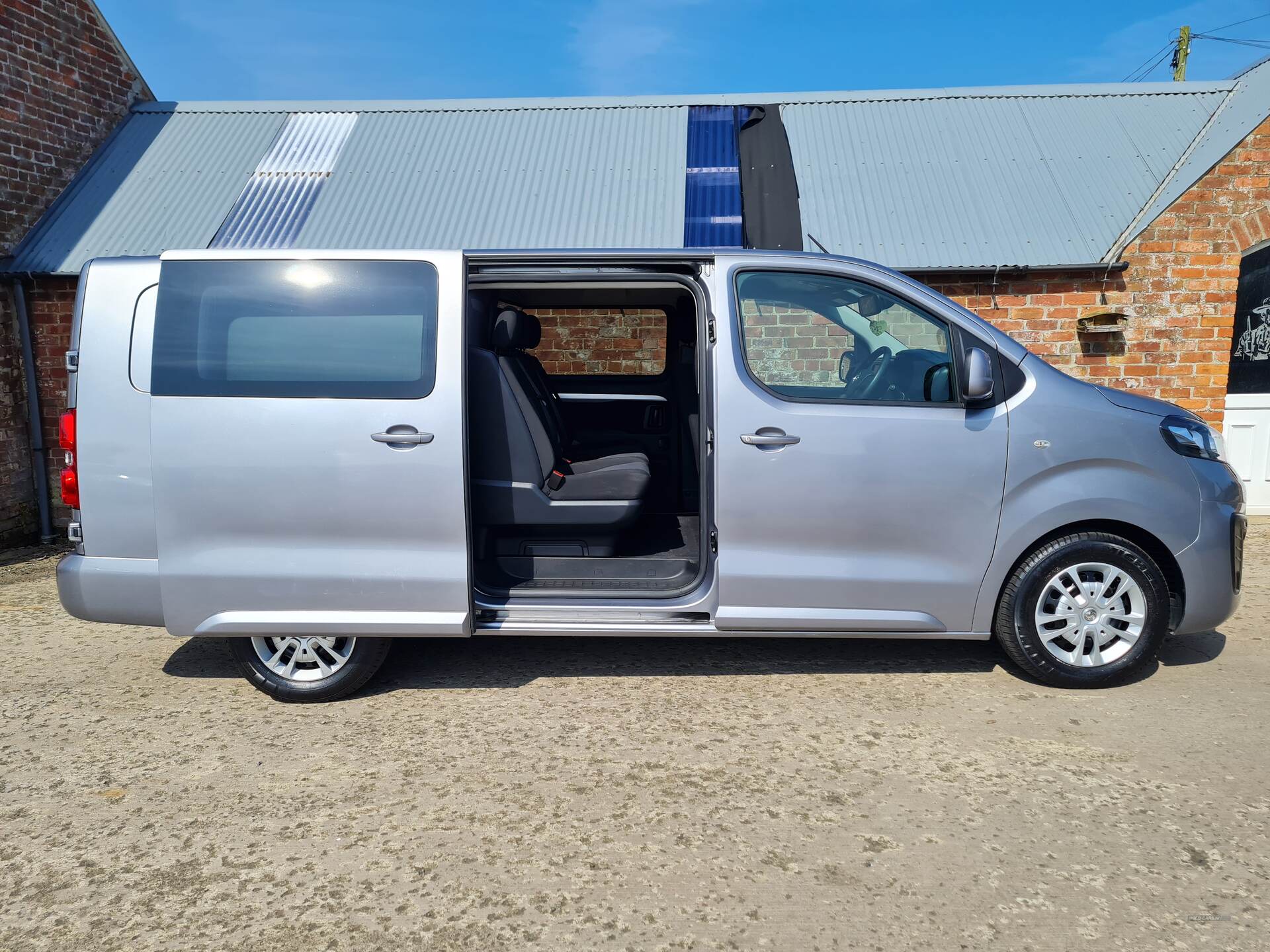 Vauxhall Vivaro L2 DIESEL in Derry / Londonderry