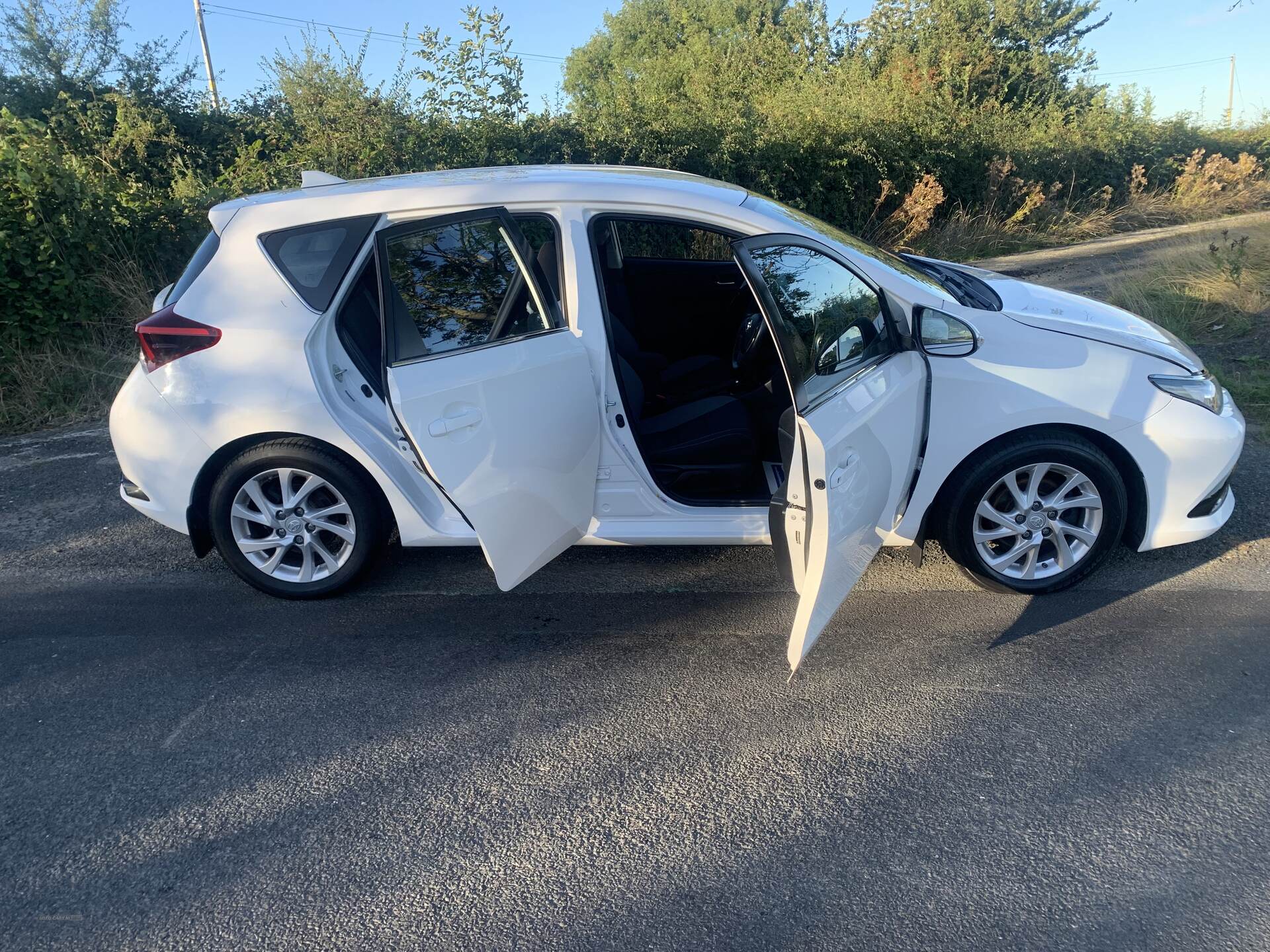 Toyota Auris DIESEL HATCHBACK in Tyrone