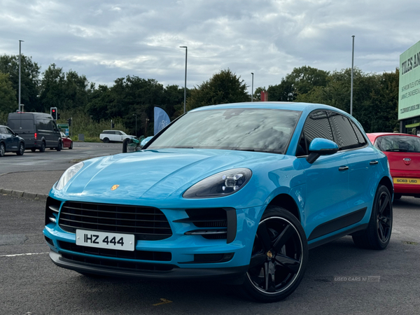 Porsche Macan ESTATE in Down