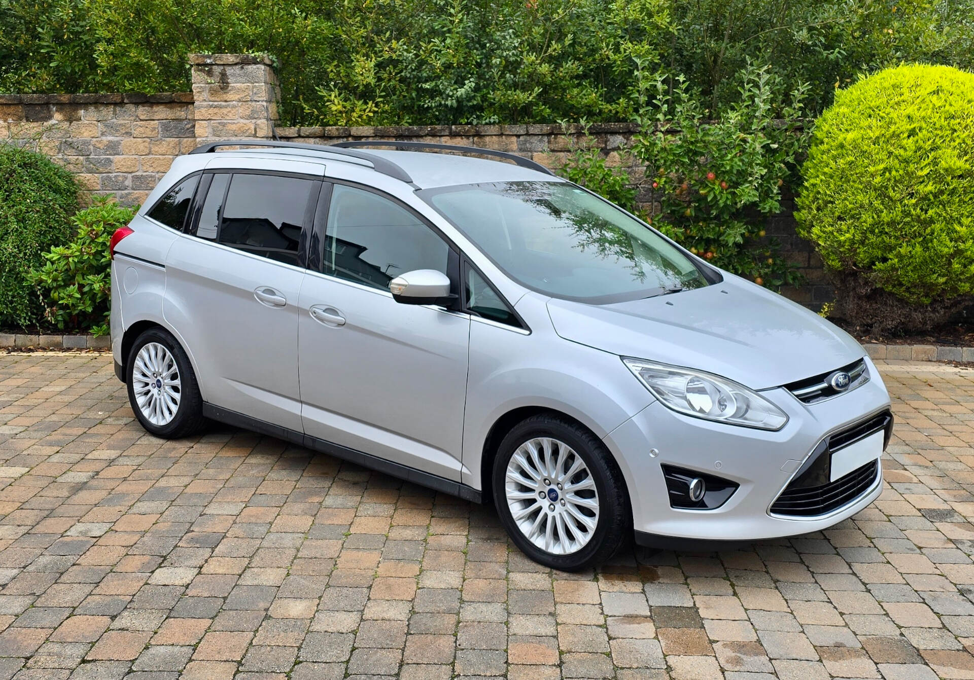 Ford Grand C-MAX DIESEL ESTATE in Armagh