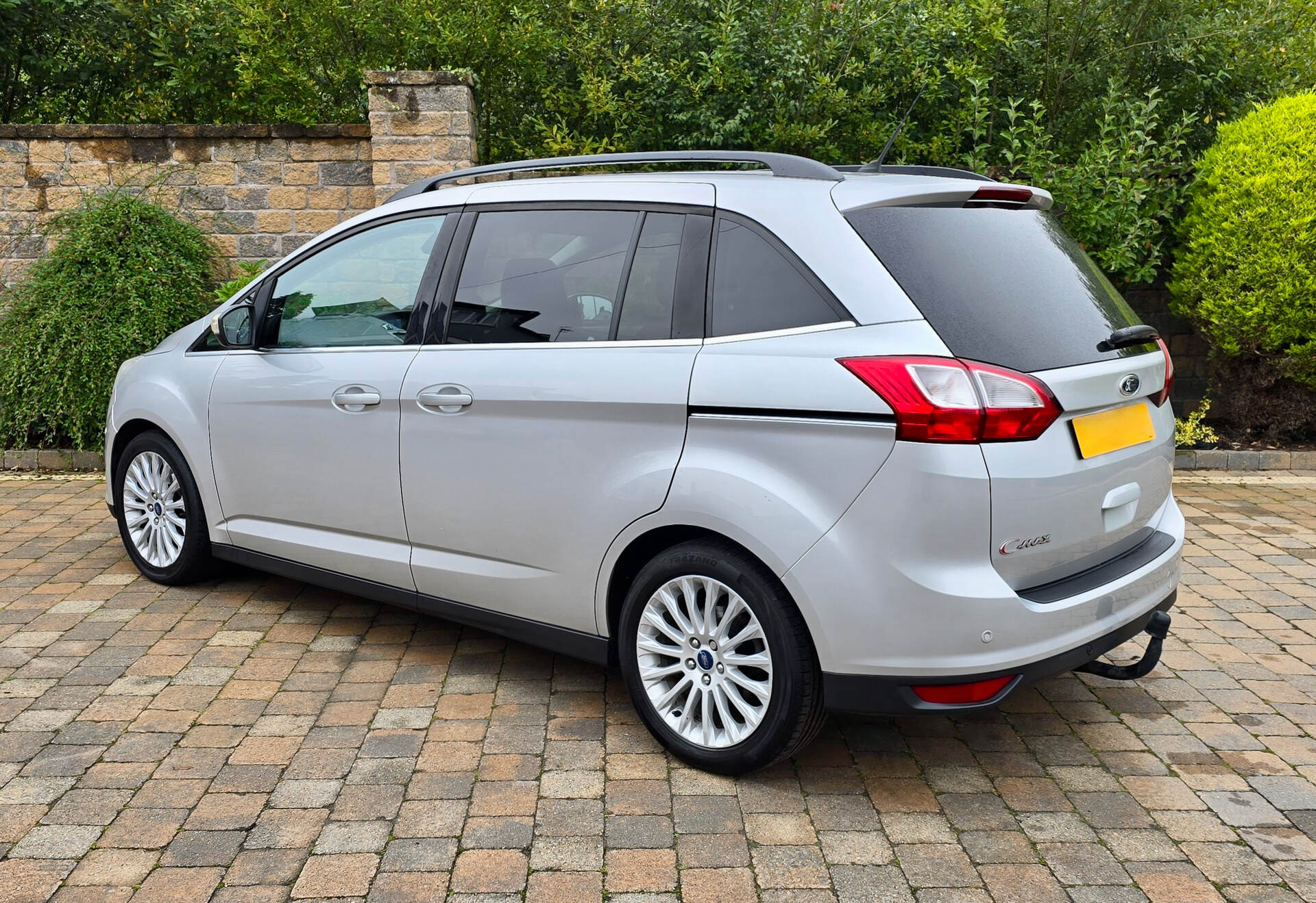 Ford Grand C-MAX DIESEL ESTATE in Armagh