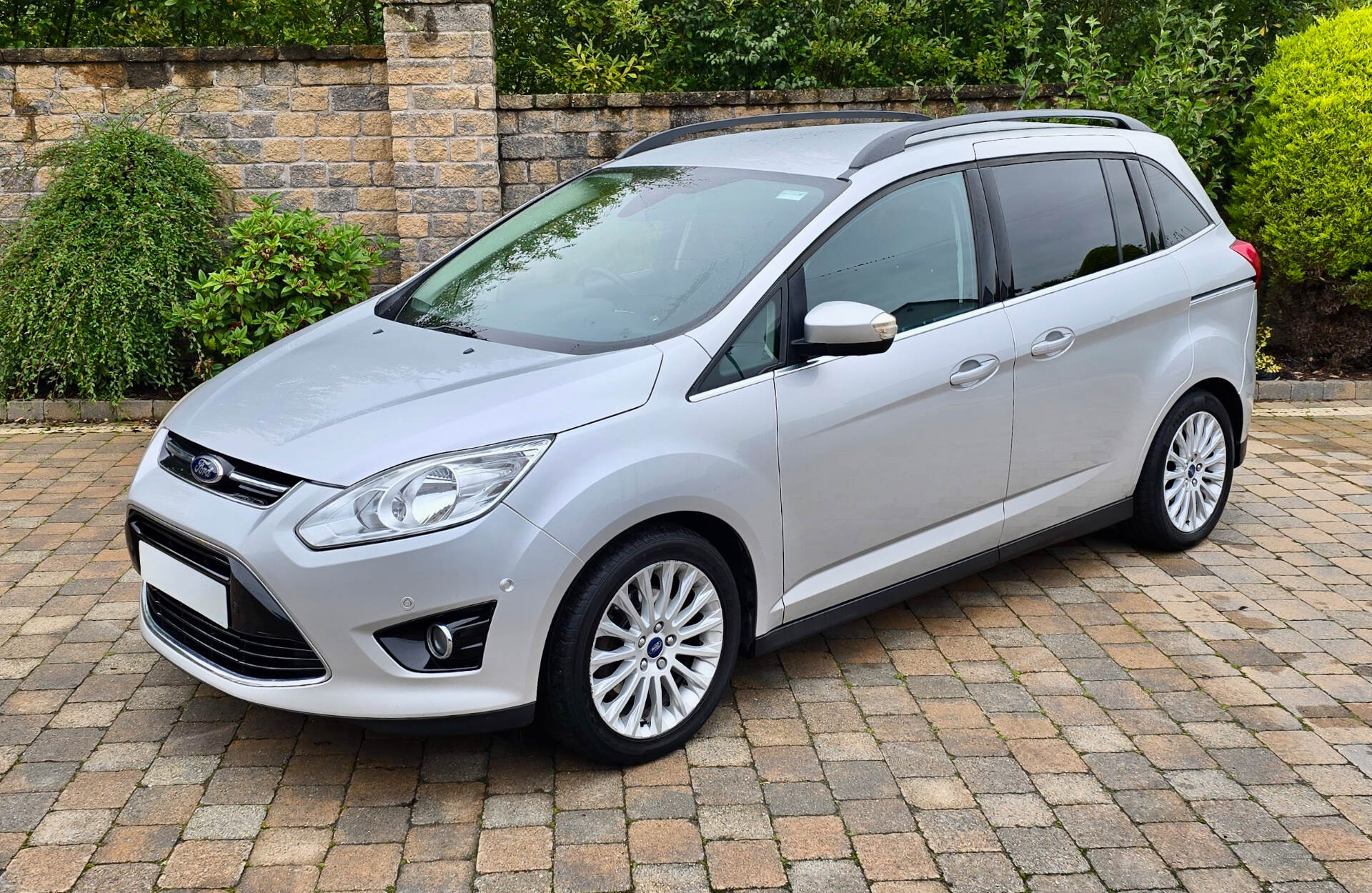 Ford Grand C-MAX DIESEL ESTATE in Armagh