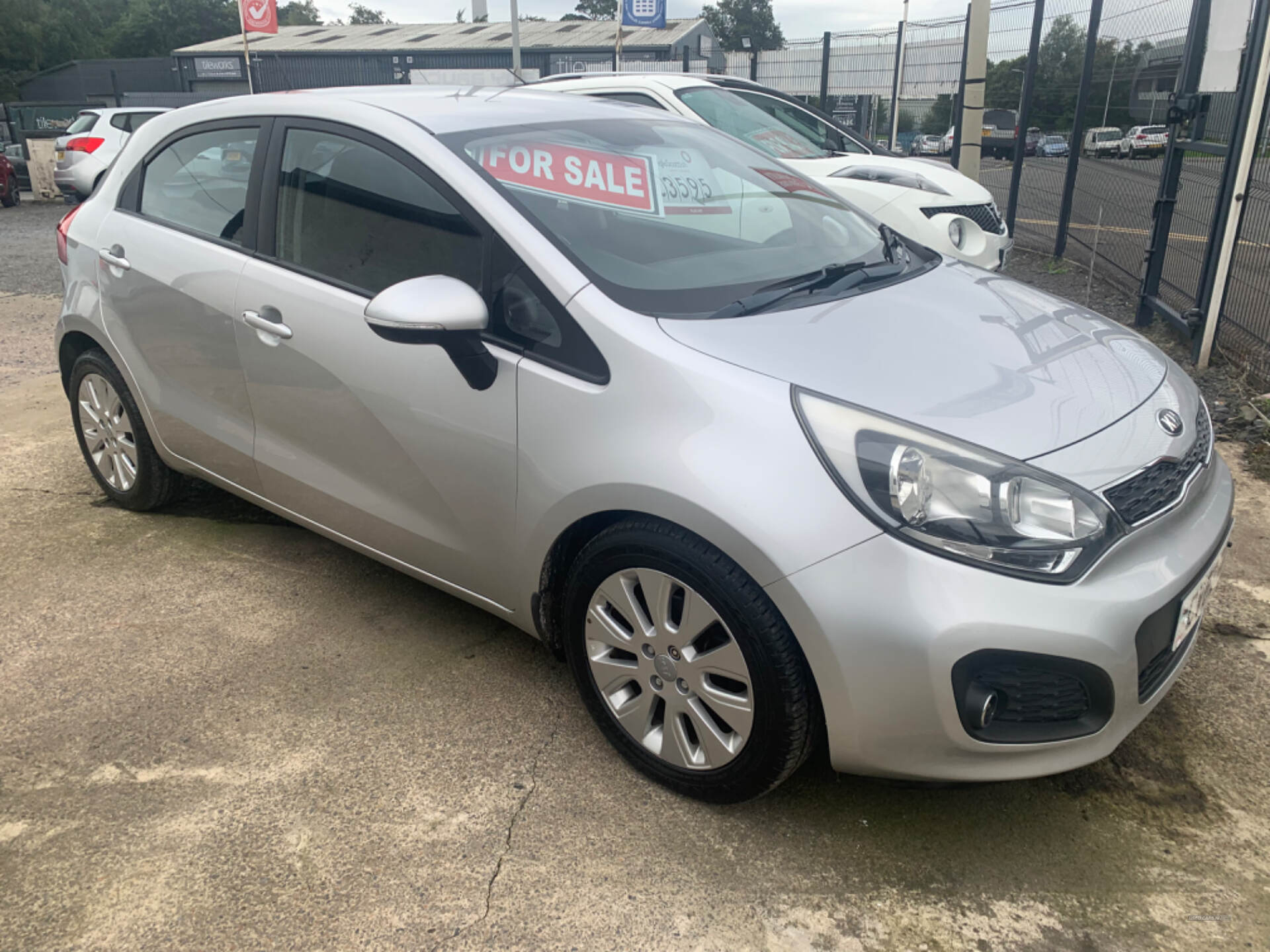 Kia Rio HATCHBACK in Down