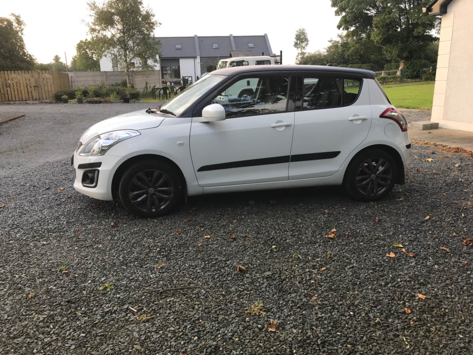 Suzuki Swift HATCHBACK in Down