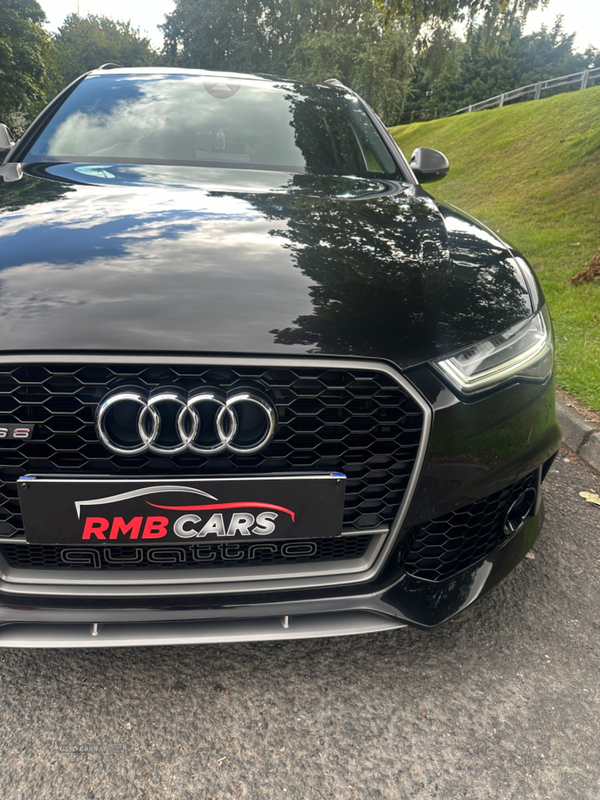 Audi RS6 AVANT in Down