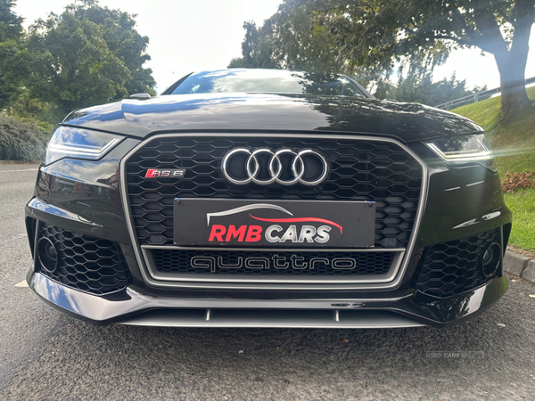 Audi RS6 AVANT in Down