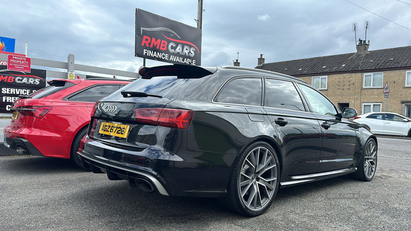 Audi RS6 AVANT in Down