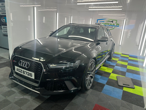 Audi RS6 AVANT in Down