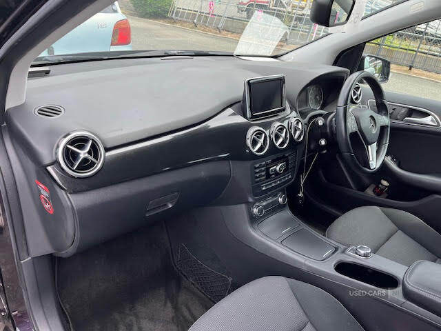Dec 2013 Mercedes B-Class B180 BlueEFFICIENCY Sport 5dr Auto