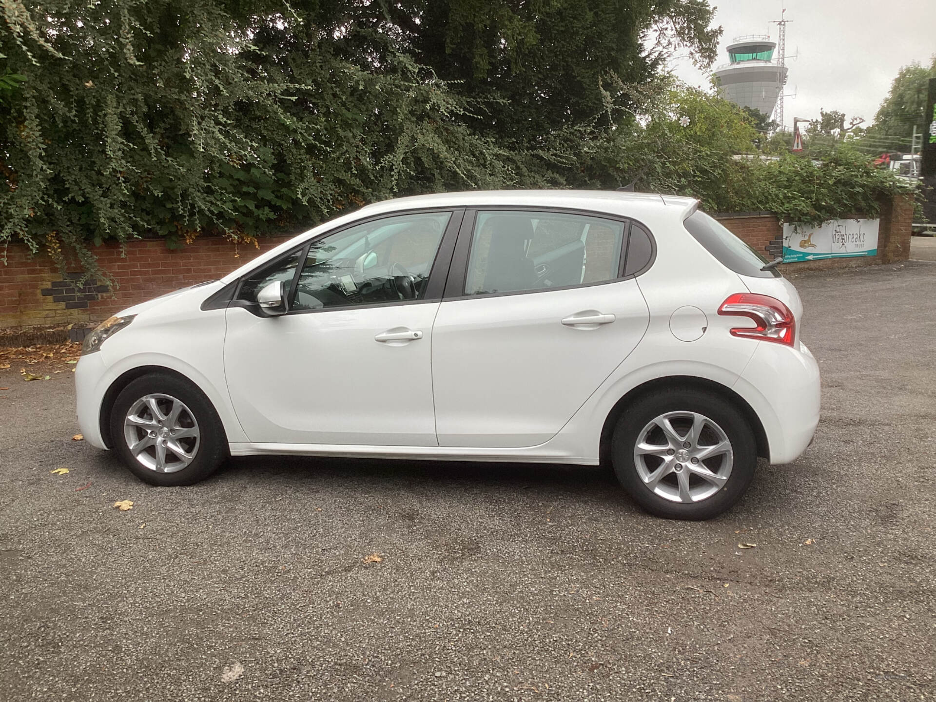 Peugeot 208 DIESEL HATCHBACK in Down