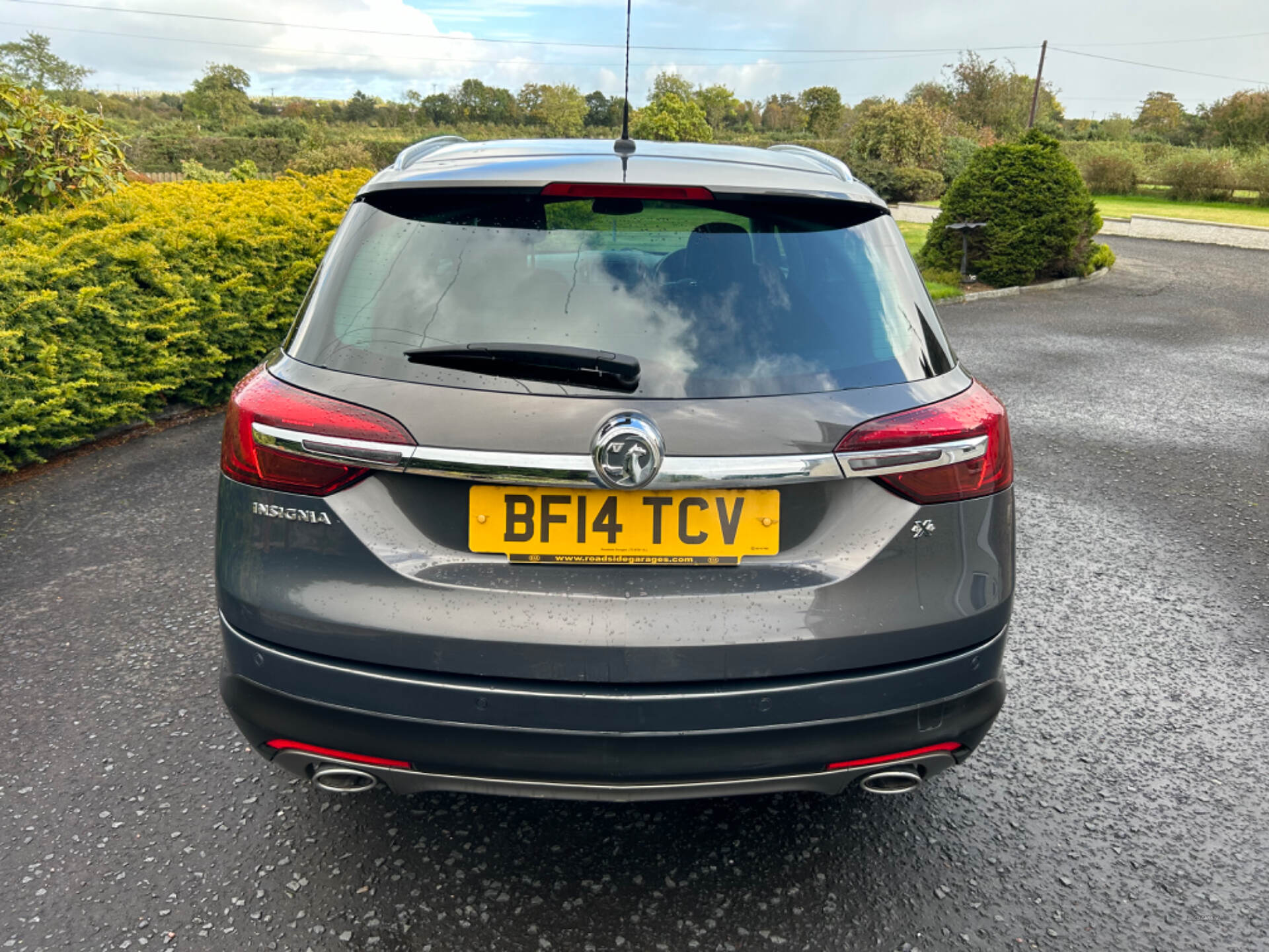 Vauxhall Insignia DIESEL COUNTRY TOURER in Antrim