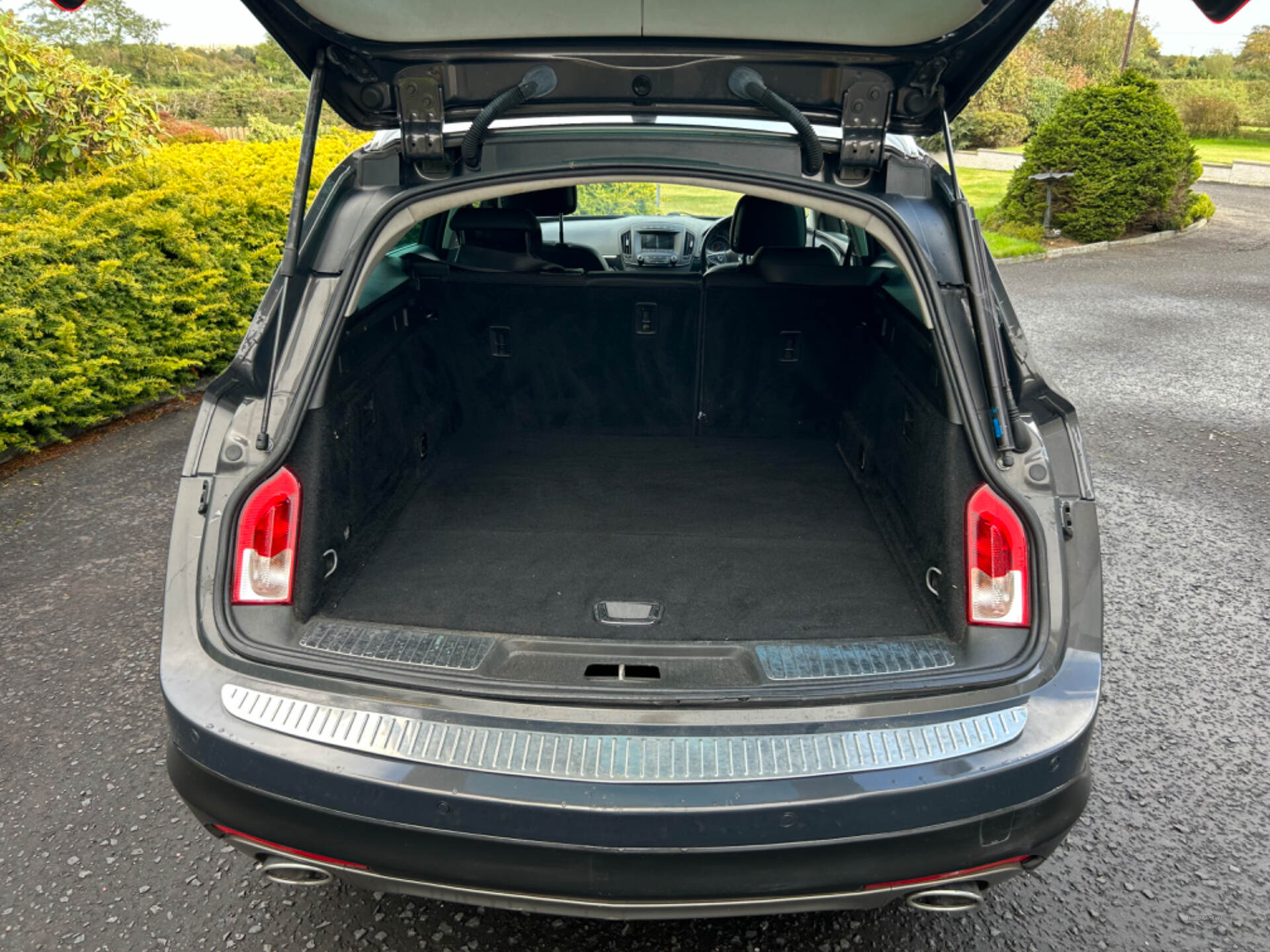 Vauxhall Insignia DIESEL COUNTRY TOURER in Antrim