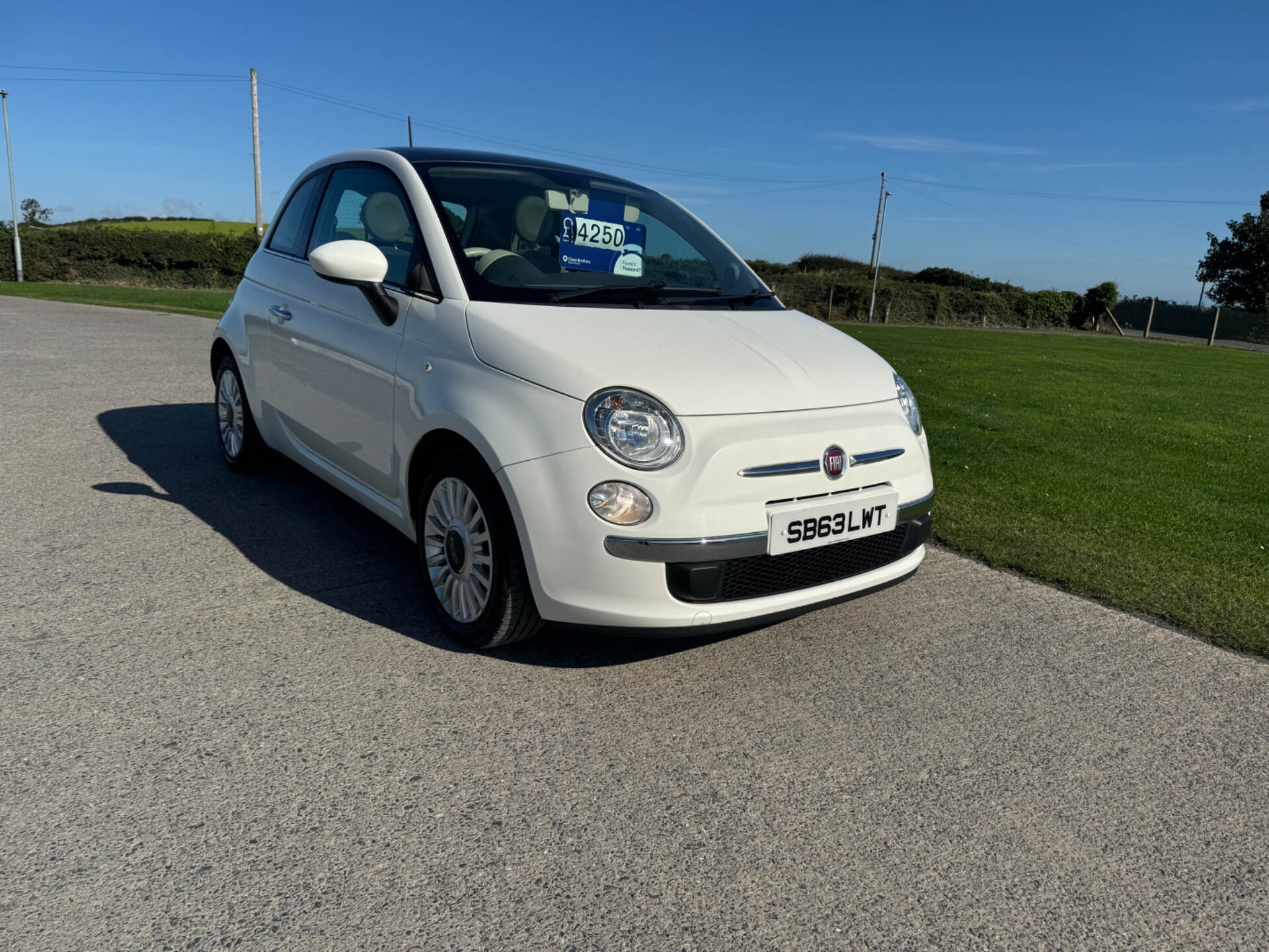 Fiat 500 HATCHBACK in Down