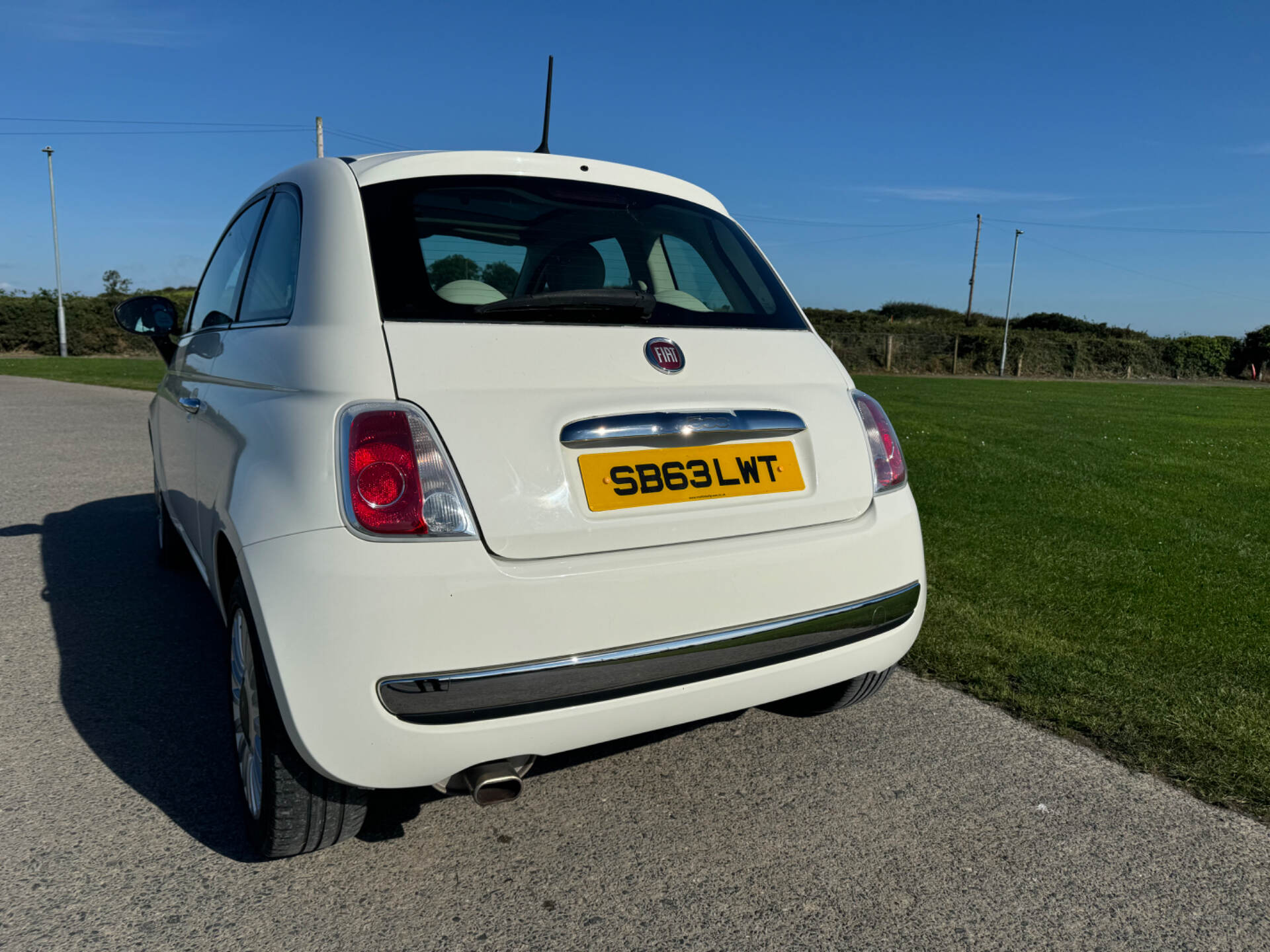 Fiat 500 HATCHBACK in Down