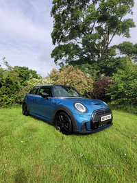 MINI Hatch 2.0 Cooper S Sport 3dr Auto in Down