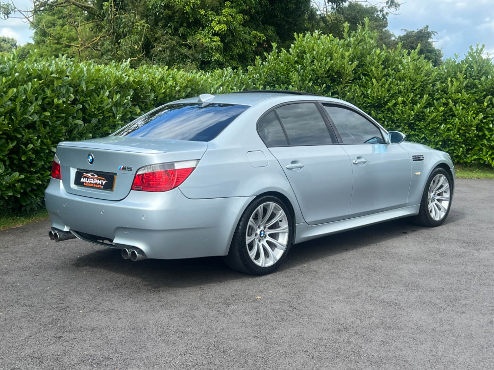 BMW M5 SALOON in Down