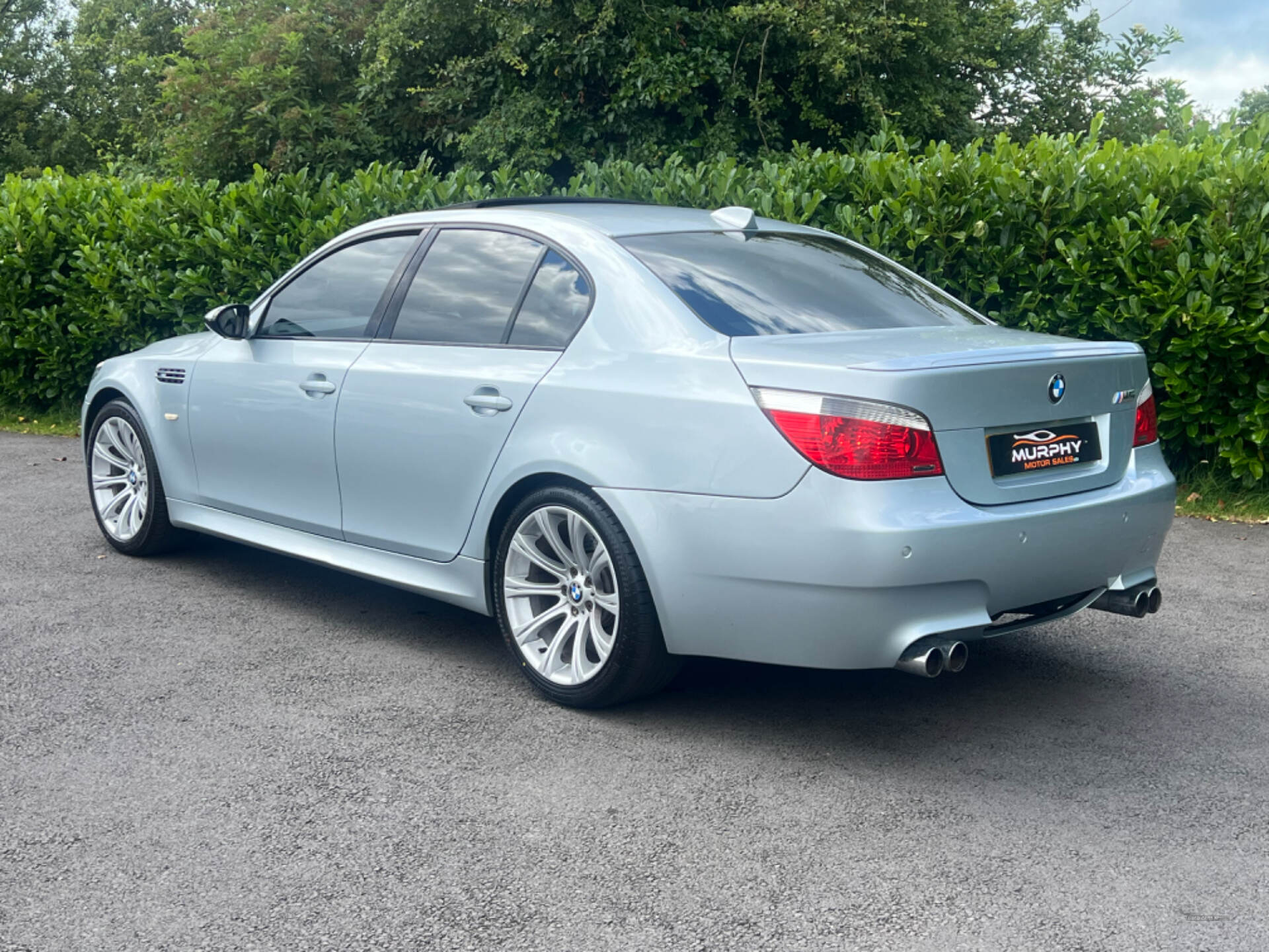 BMW M5 SALOON in Down