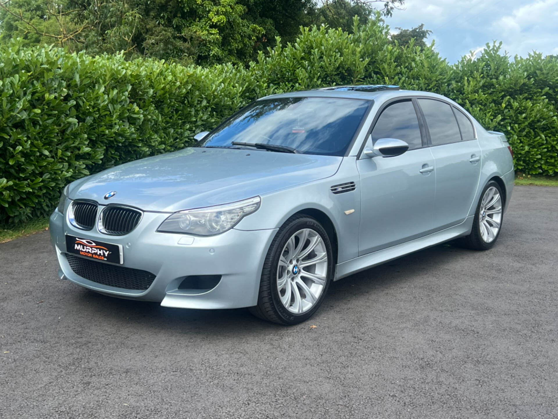 BMW M5 SALOON in Down