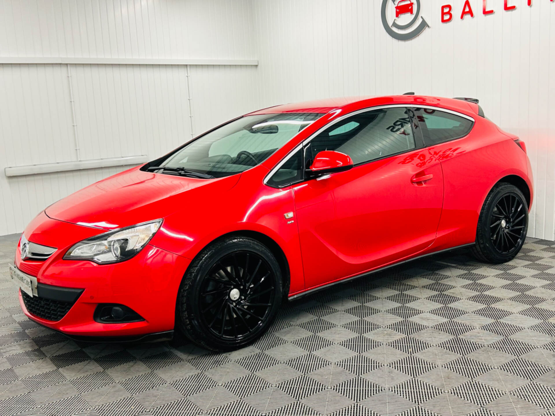 Vauxhall Astra GTC DIESEL COUPE in Antrim