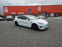 TESLA Model 3 SALOON in Down