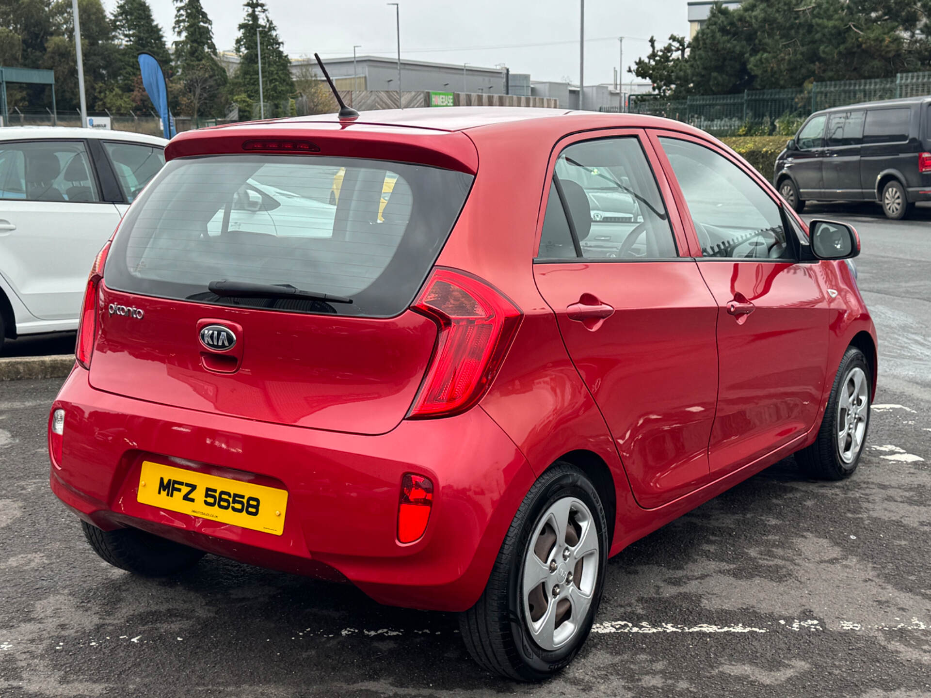 Kia Picanto HATCHBACK in Down