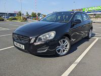 Volvo V60 T6 AWD in Down