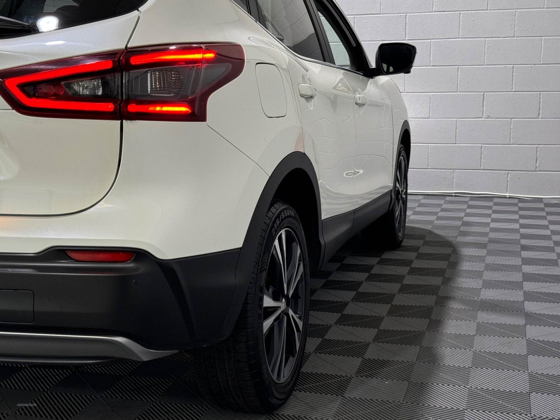 Apr 2021 Nissan Qashqai 1.3 DiG-T 160 [157] N-Connecta 5dr DCT Glass Roof